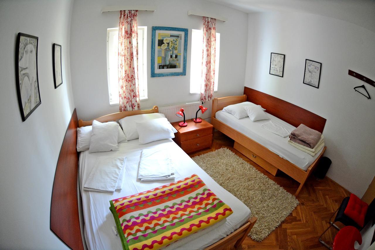 Apartments And Rooms Trsje Zagabria Esterno foto