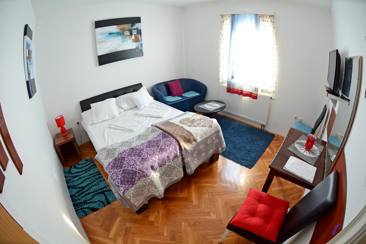 Apartments And Rooms Trsje Zagabria Esterno foto