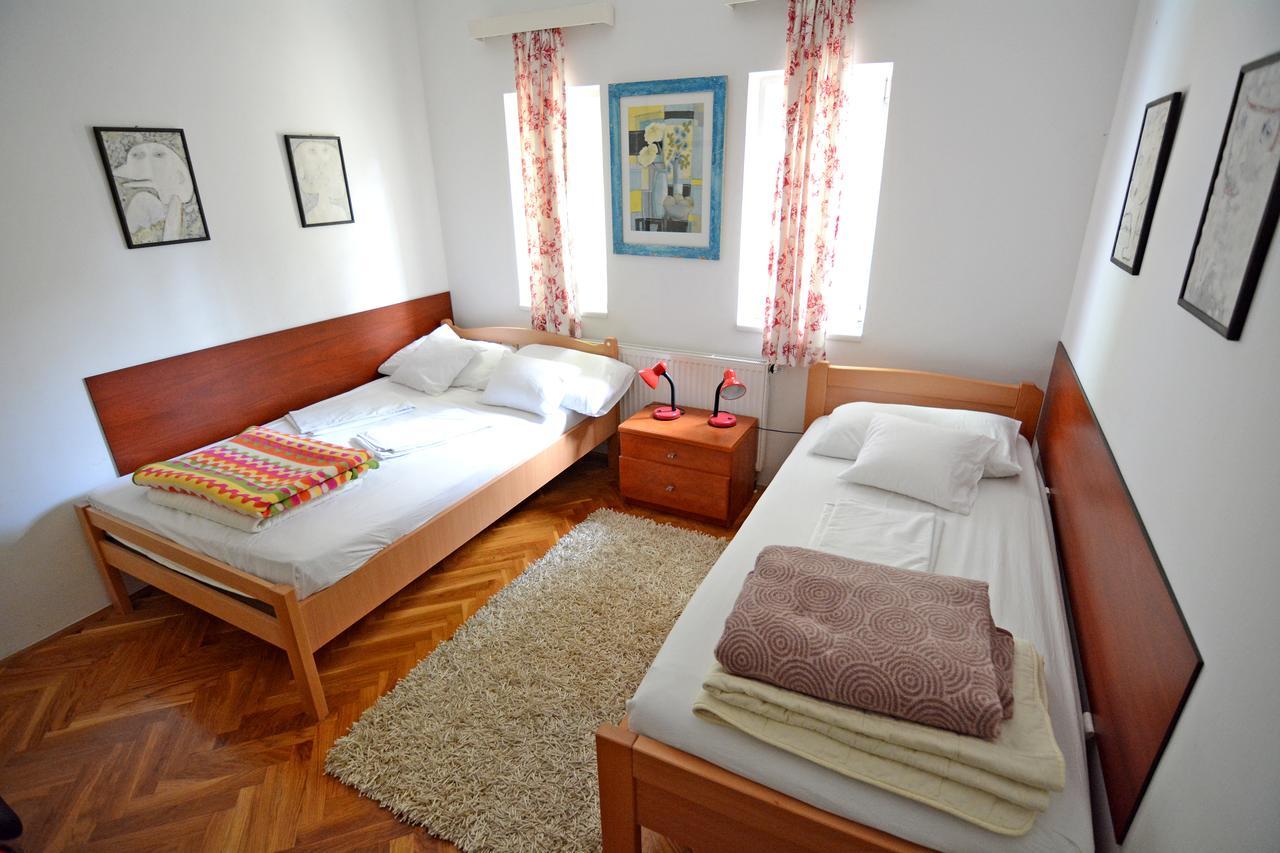 Apartments And Rooms Trsje Zagabria Esterno foto