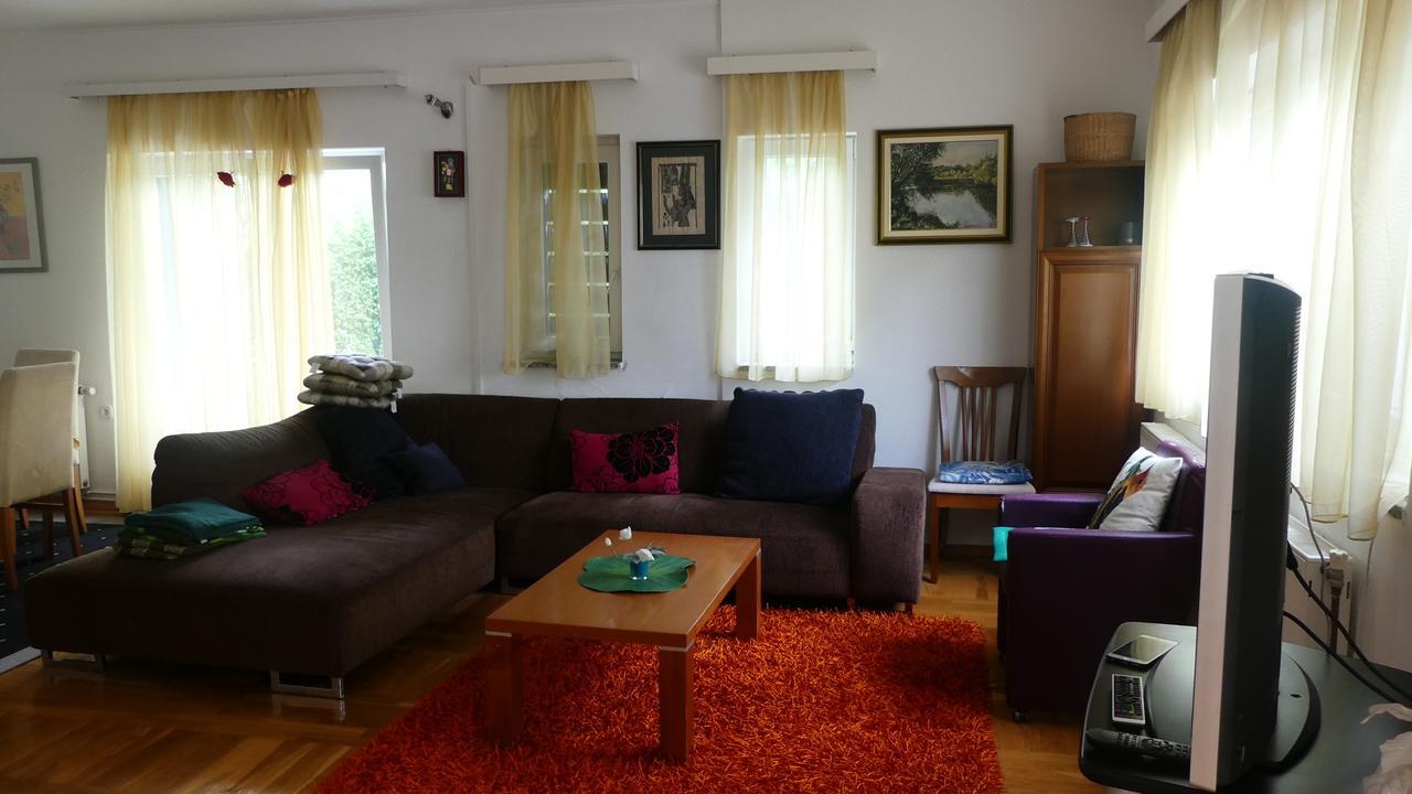 Apartments And Rooms Trsje Zagabria Esterno foto